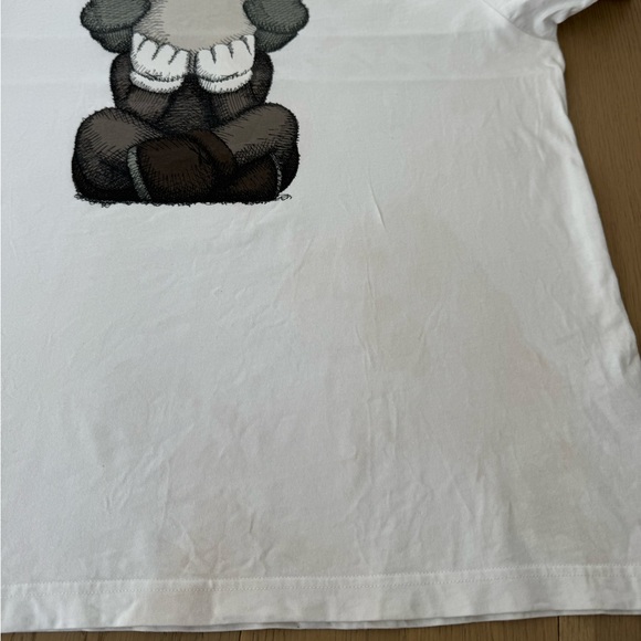 Uniqlo Kaws white tee 3XL preowned - Picture 3 of 9